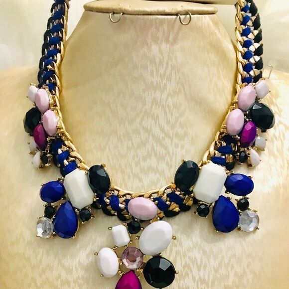 Multi colored necklace set - Picture 2 of 5